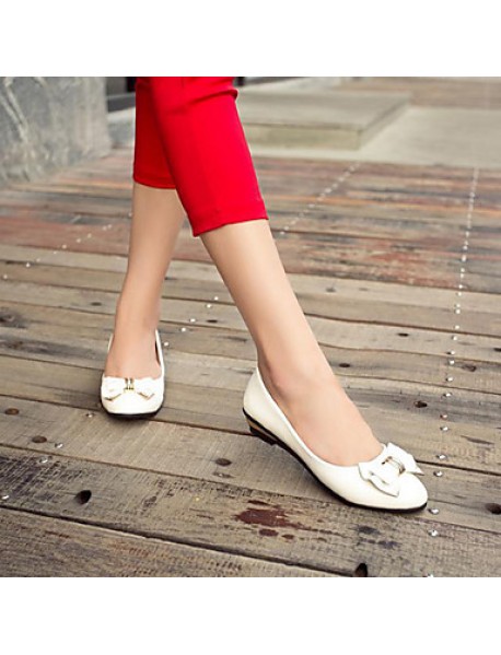 Women's Shoes Leatherette Flat Heel Round Toe Flats Outdoor / Office & Career / Dress / Casual Black / White